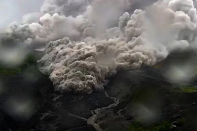 Indonesia's Semeru volcano erupts, residents evacuated