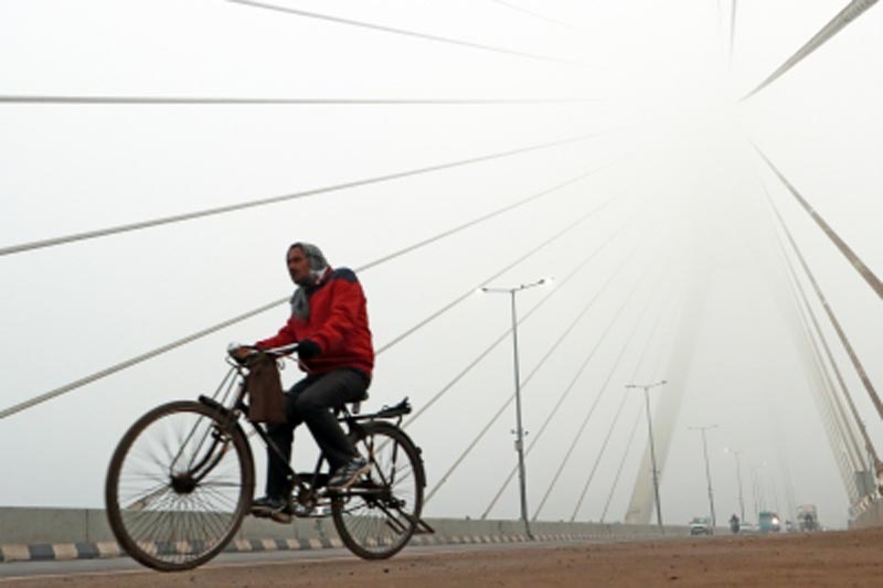Delhi freezes at 1.4 degree, season's lowest amid fresh cold wave