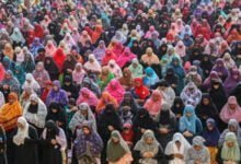 Women can offer 'namaz' in mosques: AIMPLB to SC