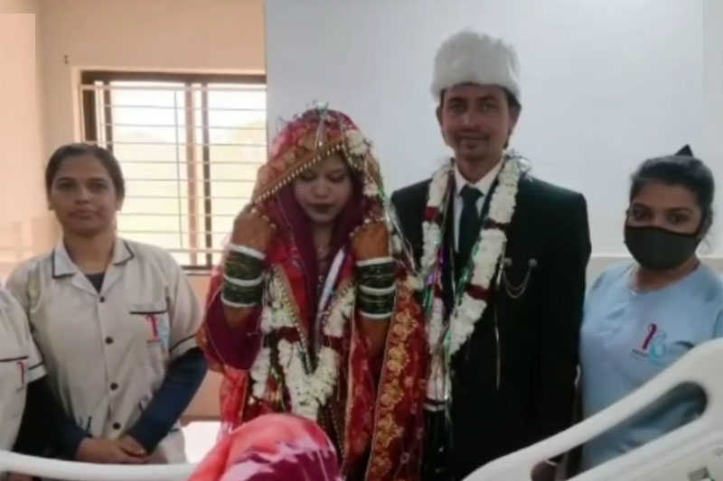 Man gets married in hospital to fulfil dad's last wish