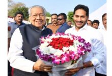 Andhra Pradesh CM sees off outgoing Governor