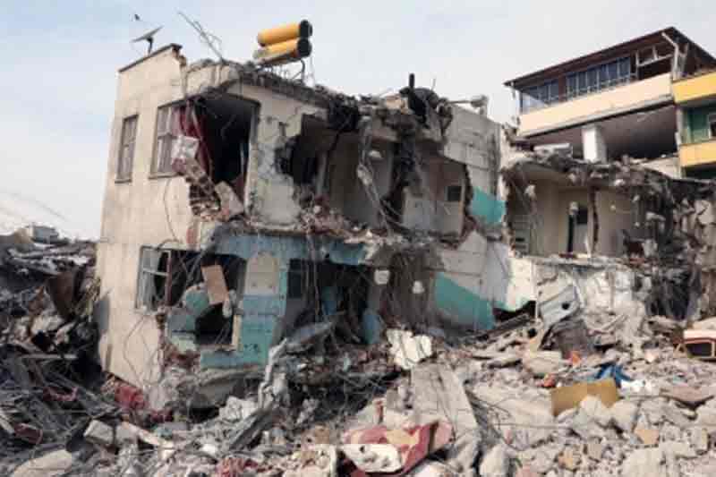 3 dead, over 600 injured after new quake hits Turkey