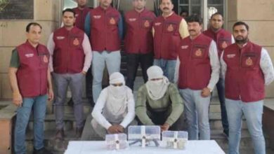 Two criminals rob Rs 16 lakh to buy weapons to eliminate rival gang members, held