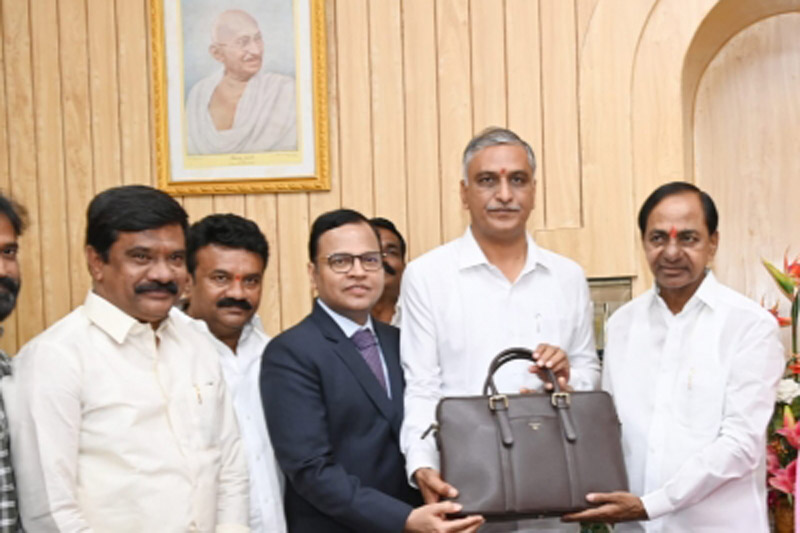 Centre creating hurdles in Telangana's development: State Minister