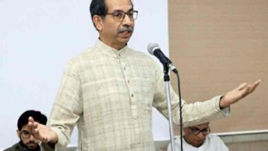 Thackeray to ECI: Decide on party symbol only after SC ruling