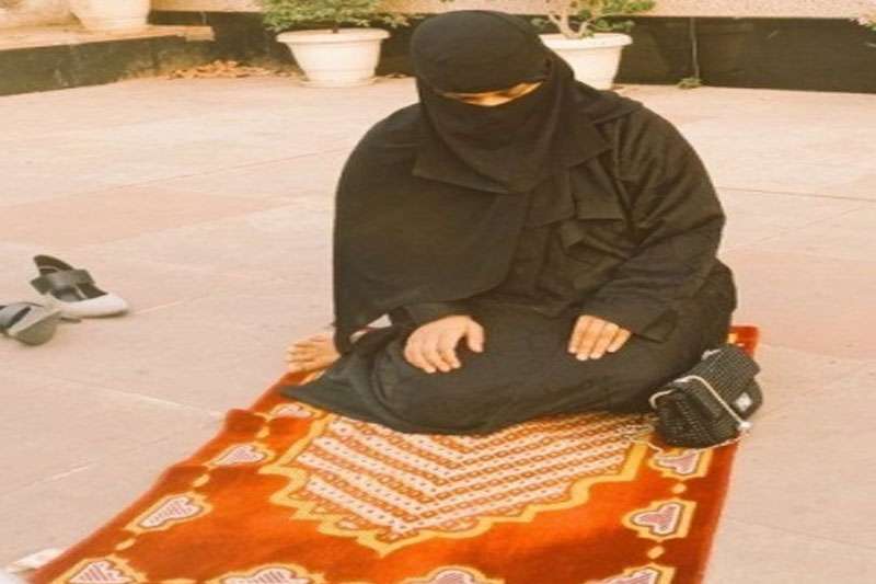AIMIM leader booked for offering namaz at public place