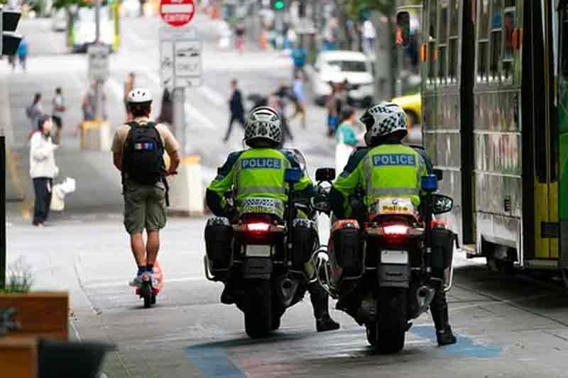 Armed man shot dead by Aussie police in Sydney