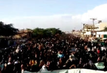 Burqa-clad women protest in Pak