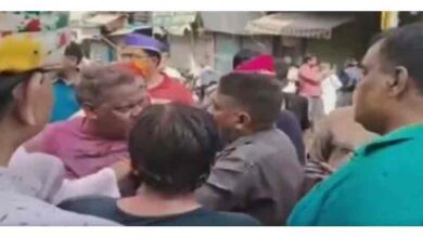 Clashes in Aligarh while playing Holi