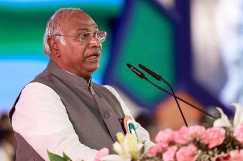 This is to divert attention from Adani issue: Kharge on police reaching Rahul's house
