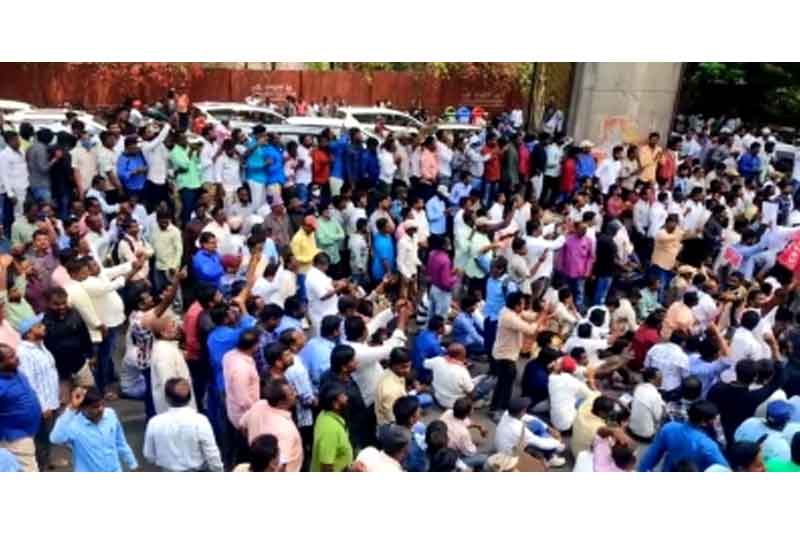Protest by electricity employees causes traffic jam in parts of Hyderabad