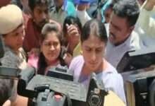 Sharmila detained during protest at TSPSC office in Hyderabad