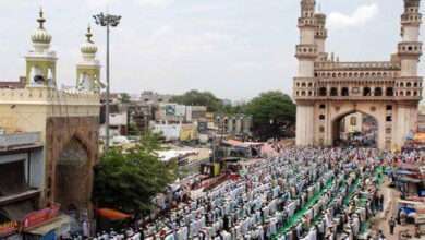 Traffic curbs around Charminar for Jummat-ul-Vida prayers