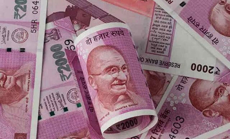 Delhi HC reserves order on PIL against RBI, SBI permitting Rs 2K note exchange without ID proof