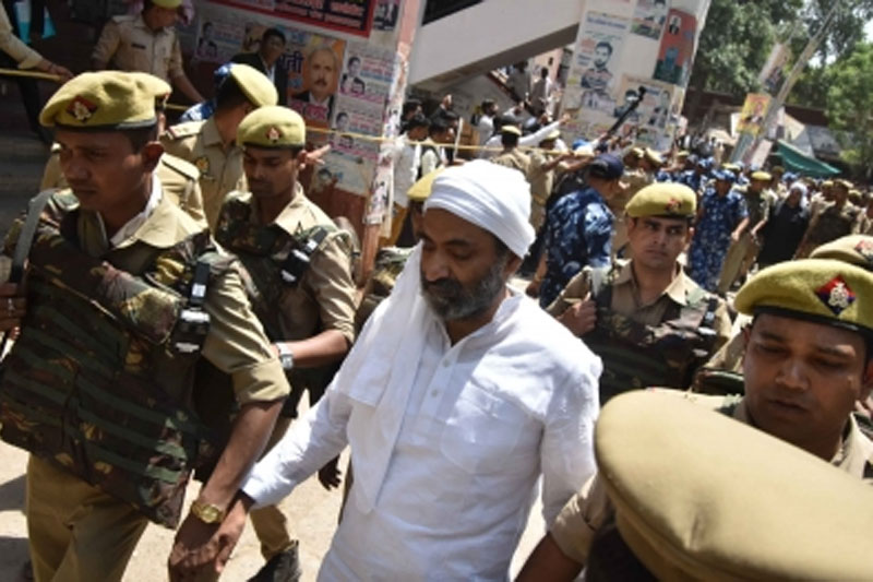 Charge sheet filed against 9 for Ashraf's jail meetings