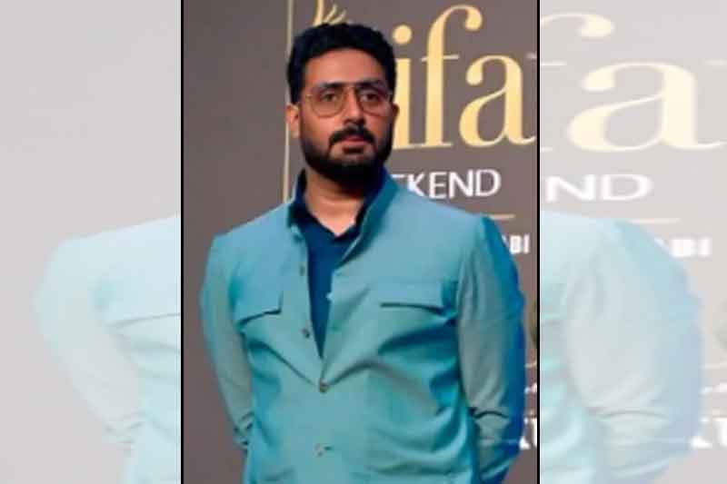 Abhishek recalls his first shot at hosting IIFA with Big B and Aishwarya