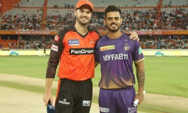 Kolkata Knight Riders (KKR) won the toss and opted to bat first against Sunrisers Hyderabad (SRH) in an IPL 2023 match at Rajiv Gandhi International Stadium, here on Thursday.