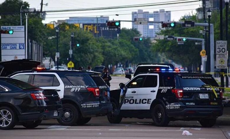 Over 200 officers hunt for Texas man accused of killing neighbours