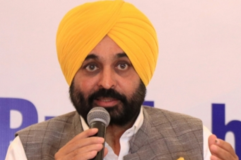 Punjab CM declines Centre's Z plus security, says has confidence in state police.