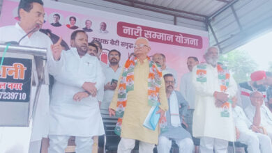 MP BJP veteran Dhruv Pratap Singh joins Cong, calls Chouhan 'Dhritarashtra'