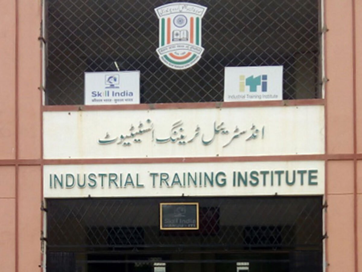 Memorandum of Understanding (MOU) with Maulana Azad National Urdu  University (MANUU) – Alliance Française Hyderabad
