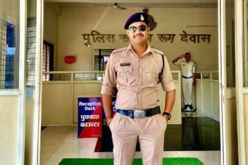Subhash Kharadi a Cop from MP Killed Muslim woman's father for not accepting marriage proposal.