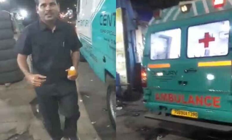 With blaring sirens, ambulance stops for snacks in Hyderabad!