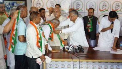 Three former Hry MLAs, municipality Chairman join Congress