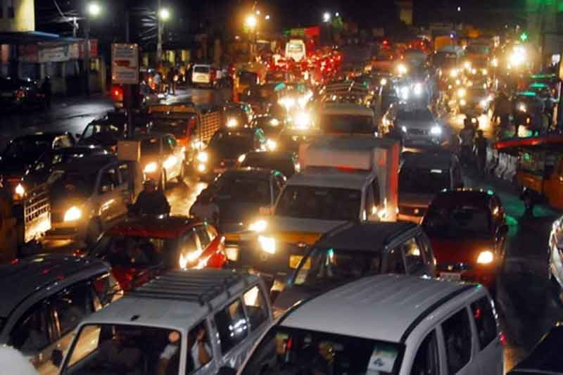 Cyberabad police suggest different logout times for IT firms to avoid gridlock