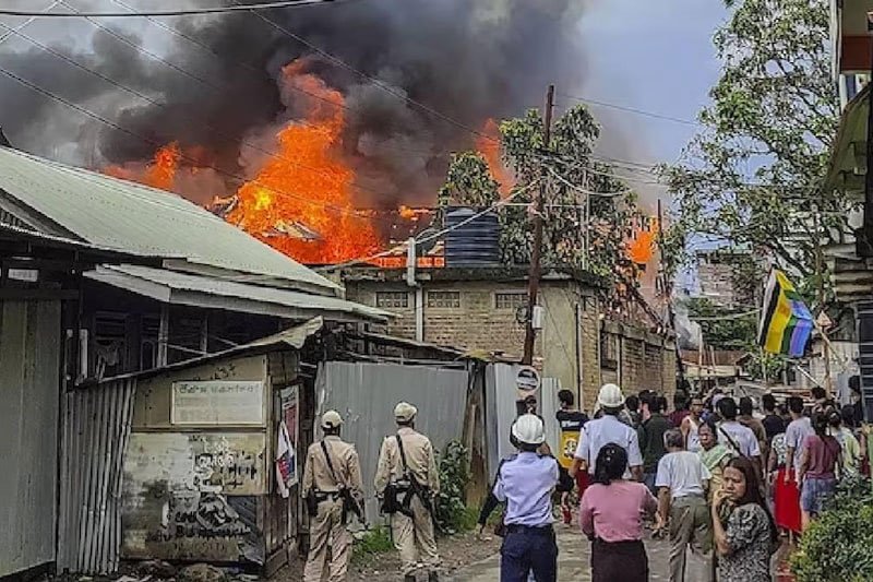Two killed, 6 injured, 6 houses burnt in Manipur