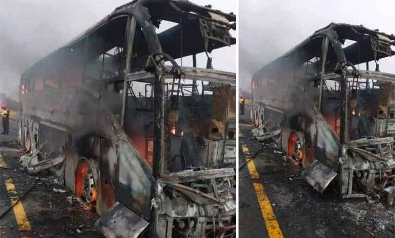 20 dead as bus catches fire after collision with pick-up van in Pakistan