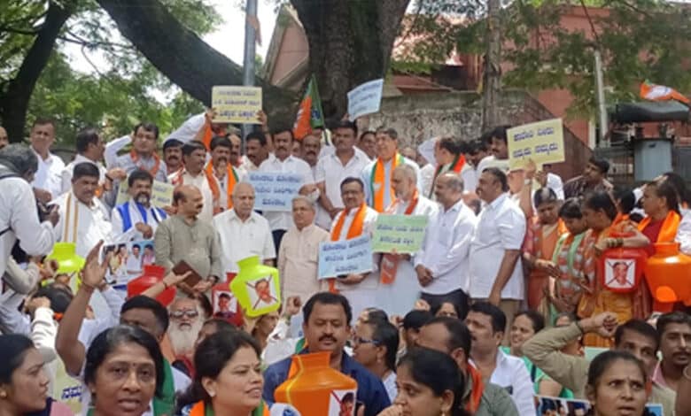 Cauvery dispute: Protests in B’luru, south K’taka dists opposing release of water to Tamil Nadu