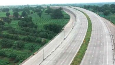 Gadkari throws open new Maha-T'gana highway among Rs 3,695cr projects