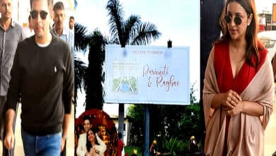 Cheering crowd, giant hoarding welcome Ragneeti in Udaipur