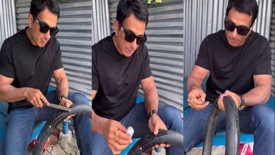'Gareebo Ka Masiha' Sonu Sood fixes puncture in local repair shop; fans shower love