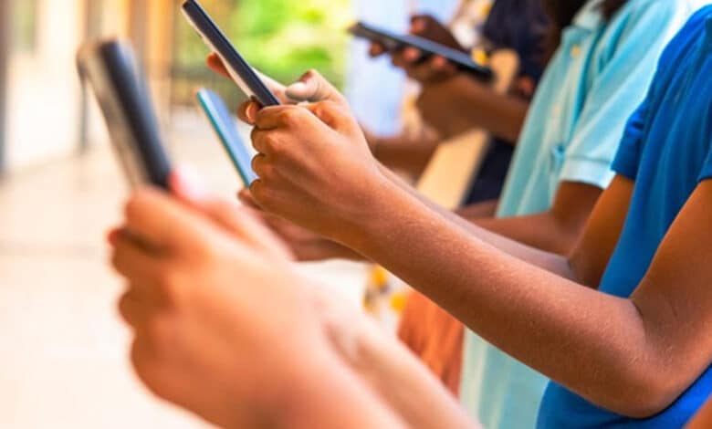 India now 2nd-biggest manufacturing hub for mobile phones globally
