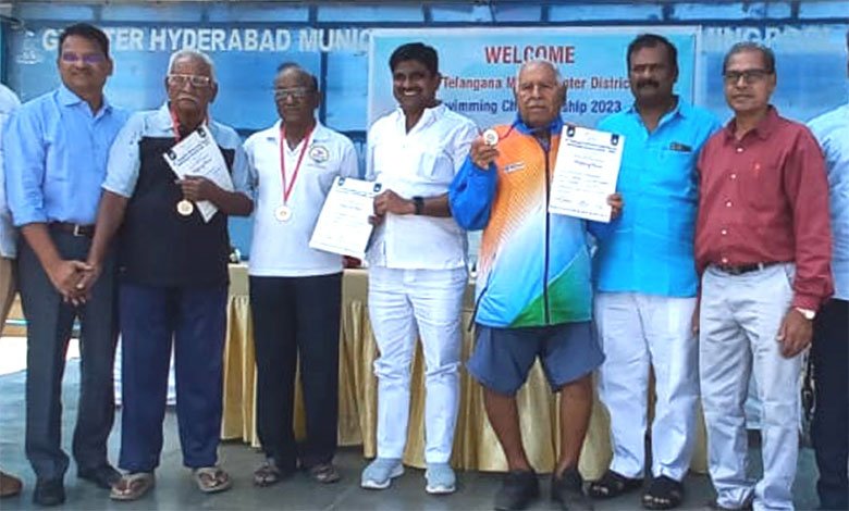 Sakshi Yadav Shines at the 8th Telangana Masters Inter District Swimming Championship 2023