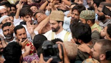 Mirwaiz again barred from attending congregational prayers at Jamia masjid in Srinagar