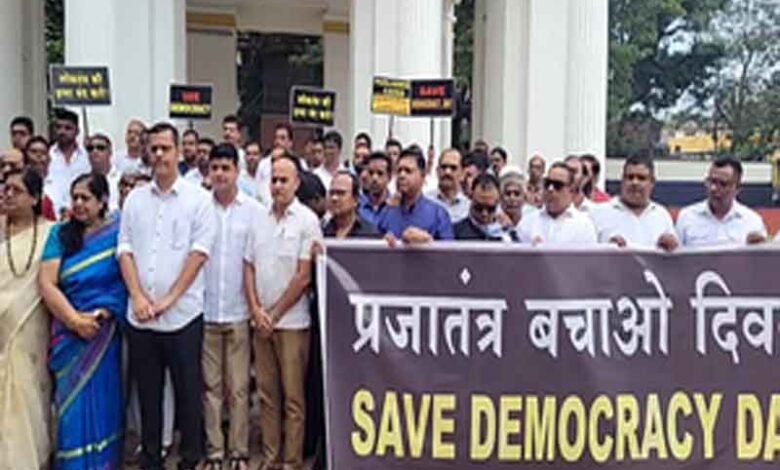 Opposition in Goa Protests Suspension of MPs