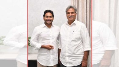 Vijayawada MP from TDP Meets Jagan, Set to Join YSRCP