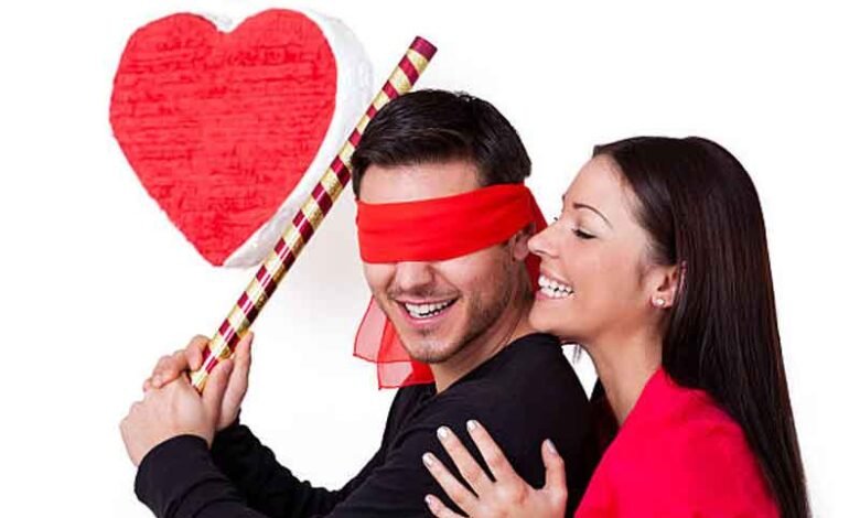 Researchers Uncover Explanation for the Phenomenon of 'Love Is Blind'
