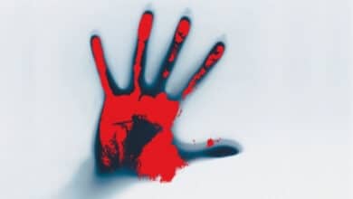 Telangana News | Gruesome murder in Abdullapurmet as man brutally kills wife Rangareddy: In a shocking incident, a man brutally hacked his wife's head to death at Abdullapurmet in this district on Tuesday. According to the police, the accused has been identified as Vinay. In a horrific act, he mercilessly severed his wife's head, leading to her tragic death. Upon receiving the distressing information, the police swiftly reached the crime scene and apprehended the accused. A case has been registered, and an investigation is underway.