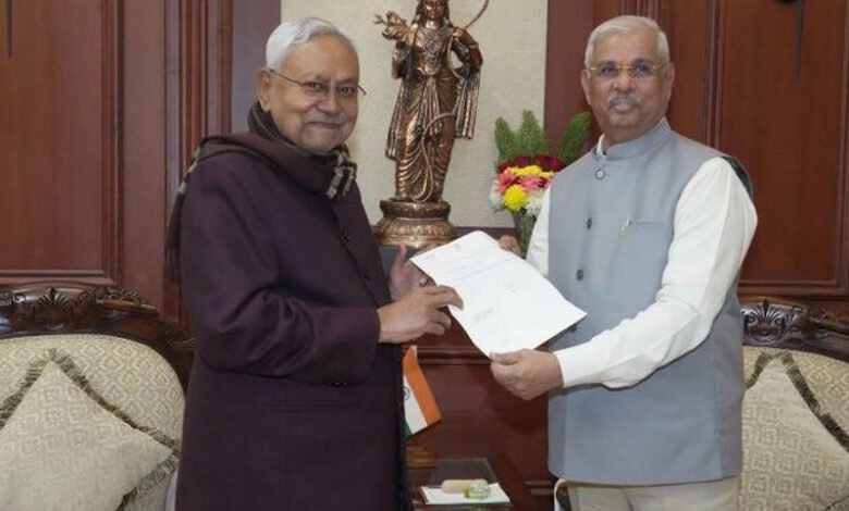 Nitish Resigns as Chief Minister of Bihar, Receives Call from Prime Minister Modi (video)