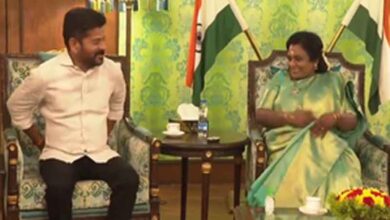 Telangana Chief Minister Extends New Year Greetings in Meeting with Governor (video)