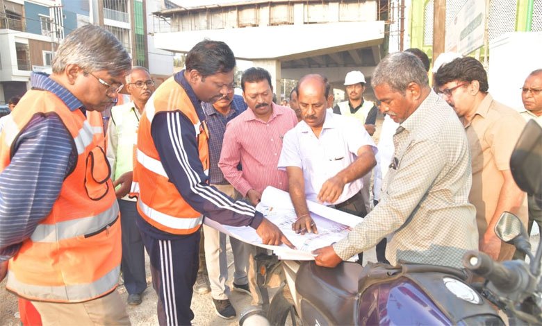 Hyderabad News | GHMC commissioner inspects Amberpet flyover works