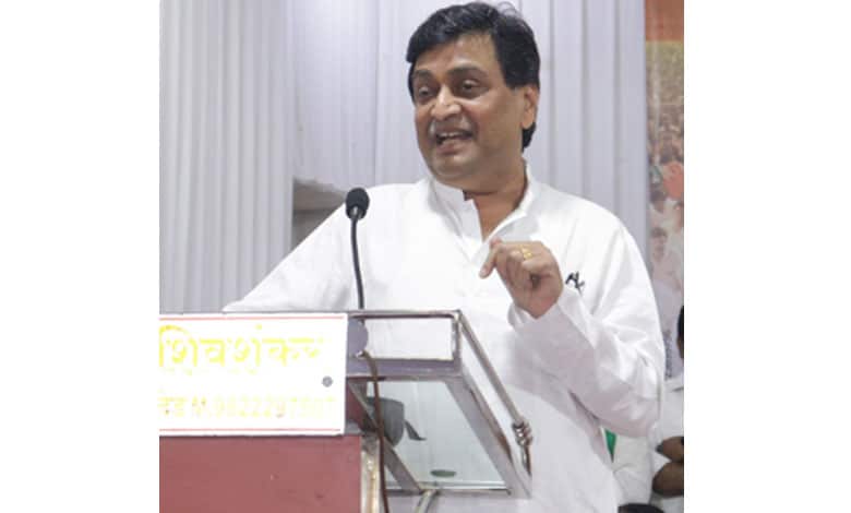 After dumping Congress, Ashok Chavan keeps political cards close to his chest