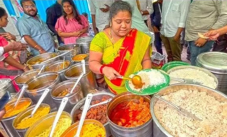 Telangana CM intervenes to allow 'Kumari Aunty' eatery to operate from original spot