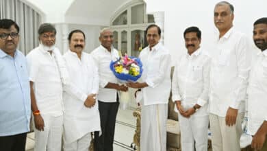 BRS and BSP tie up in Telangana, Parveen Kumar meets KCR