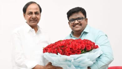 KCR hands over B-form to Naveen Kumar