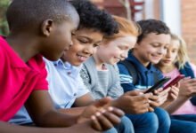Smartphones' effect on kids under 10 go beyond eyes, say doctors